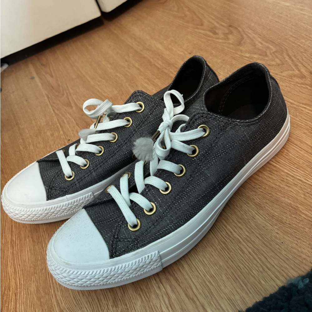 BRAND NEW DARK GRAY CONVERSE